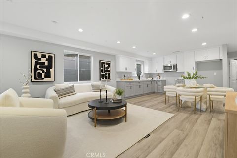 22022 PIONEER BLVD Hawaiian Gardens CA 90716