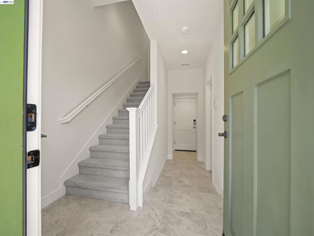 333 Basswood Cmn 8