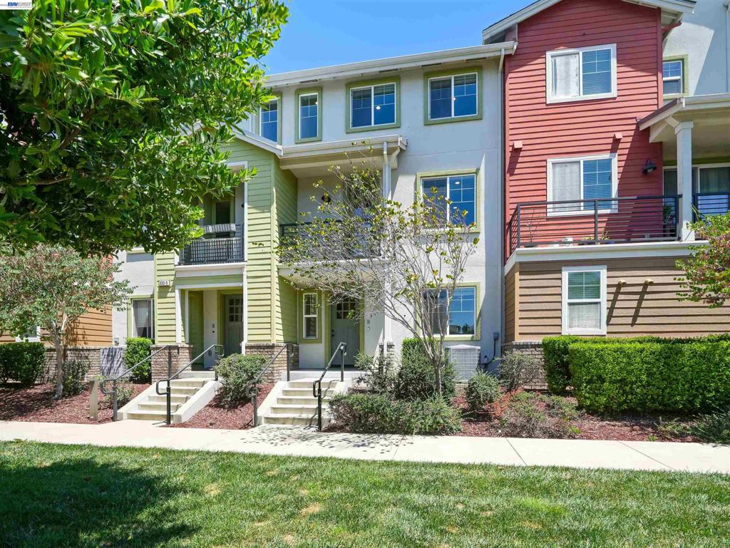 333 Basswood Cmn CMN 8, Livermore CA 94551