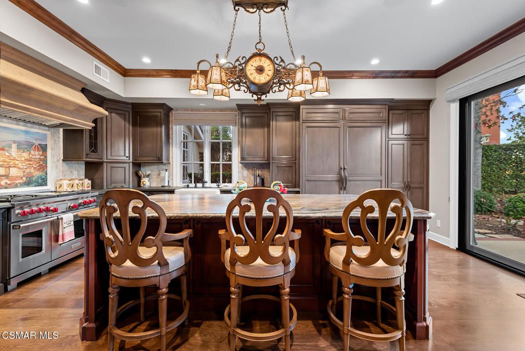 Photo of 2378 Heatherbank Court, Thousand Oaks, CA 91361 (MLS # 225005989)