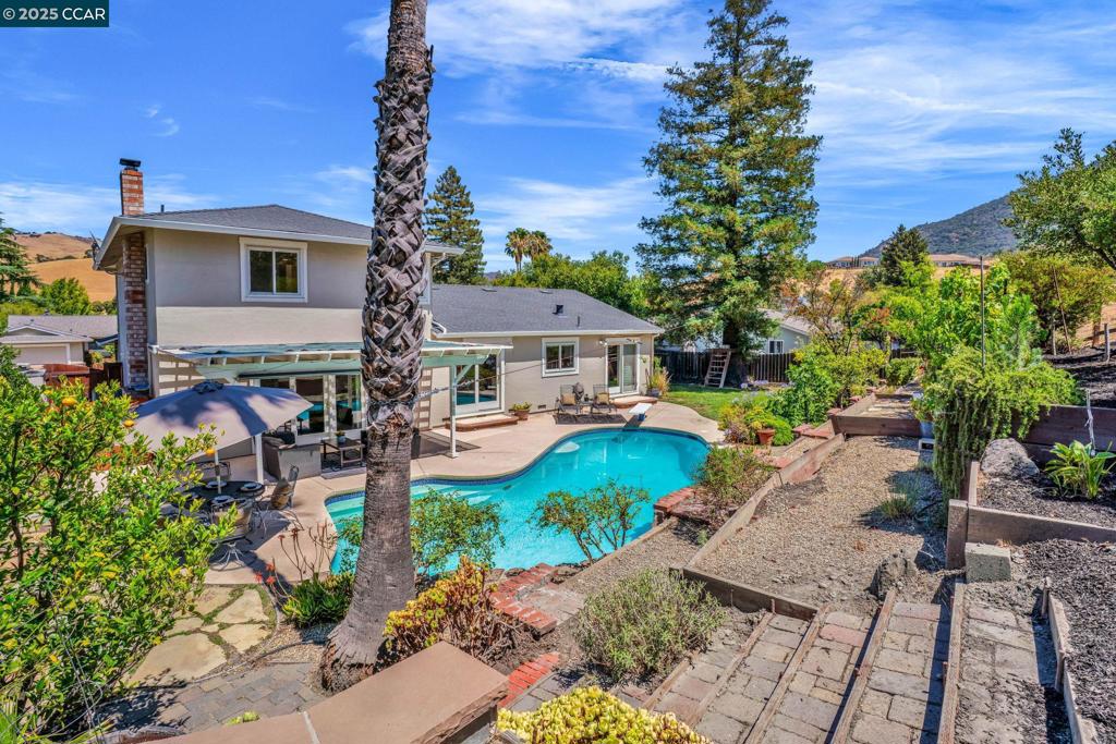 REGENCY WOODS - Residential