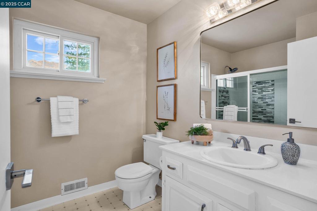 REGENCY WOODS - Residential