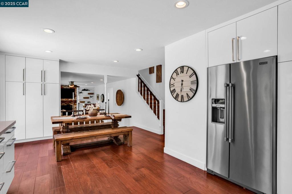 REGENCY WOODS - Residential