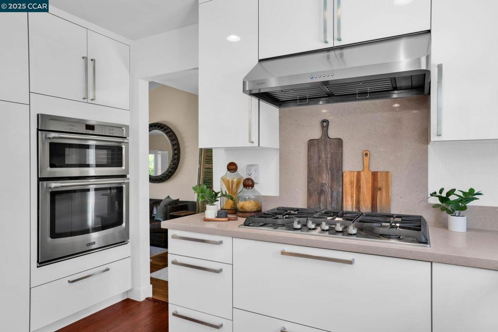 REGENCY WOODS - Residential