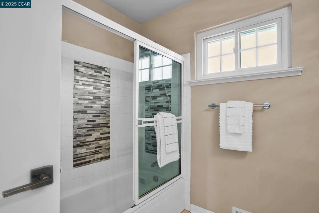 REGENCY WOODS - Residential