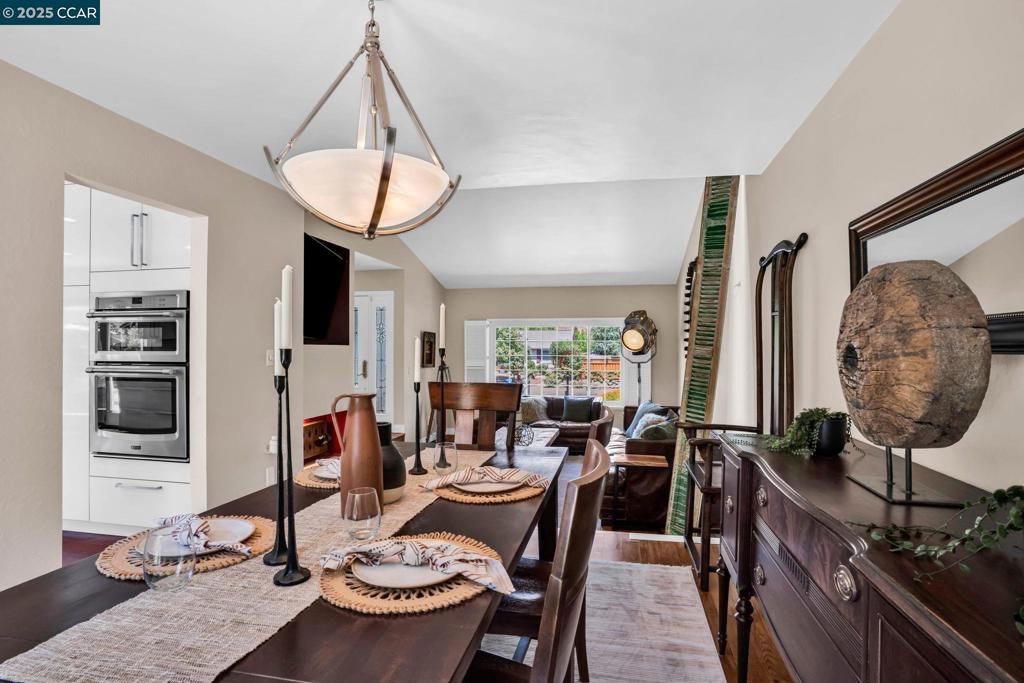 REGENCY WOODS - Residential