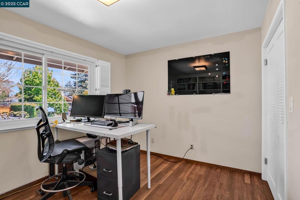 REGENCY WOODS - Residential