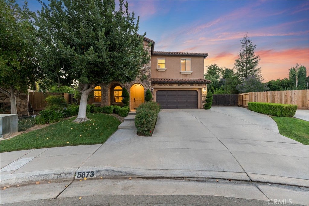 5673 N Sycamore