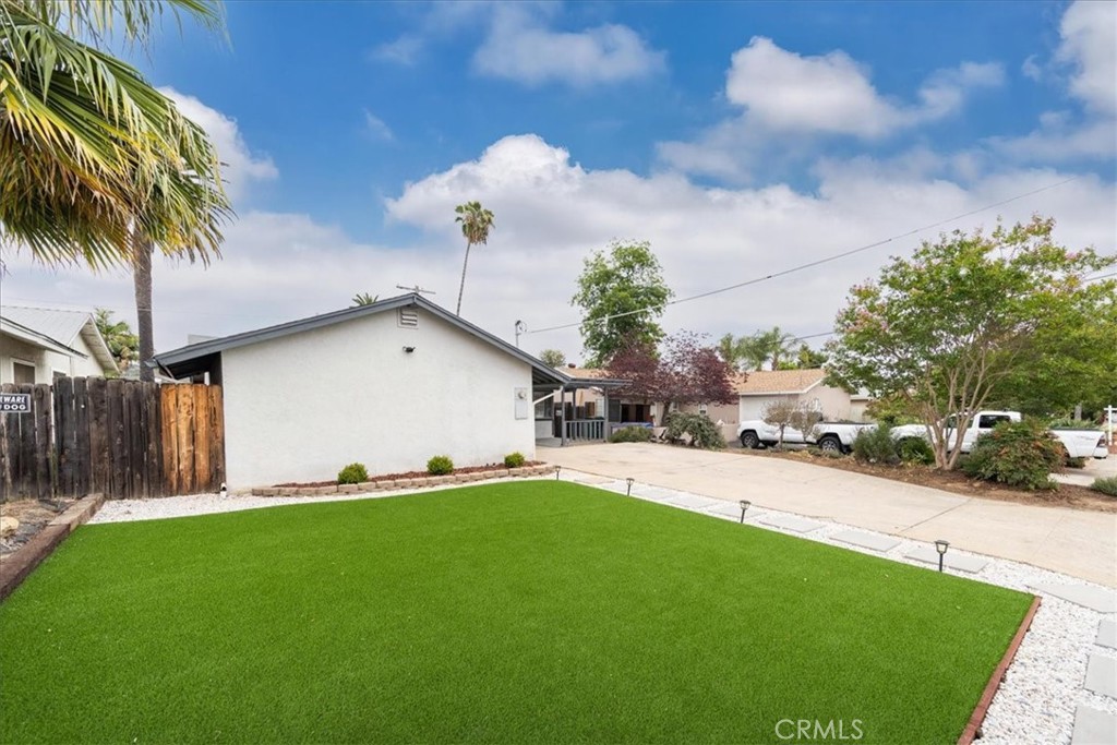 1354 S Maple