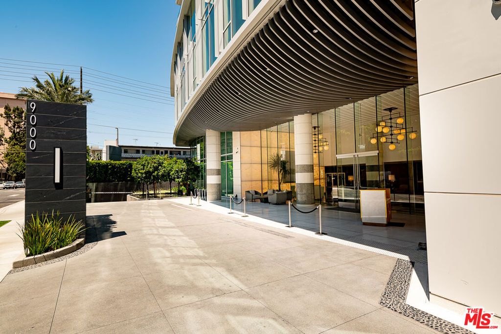 Photo of 9000 W 3rd Street #208, Los Angeles, CA 90048 (MLS # 25608701)