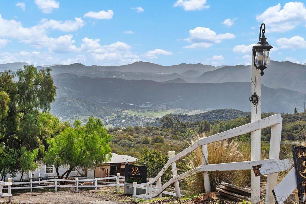 410 412 Woodland Lane