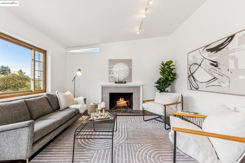 RICHMOND VIEW - Residential