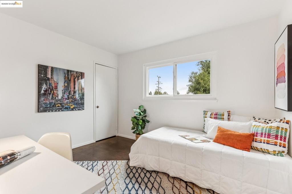 RICHMOND VIEW - Residential
