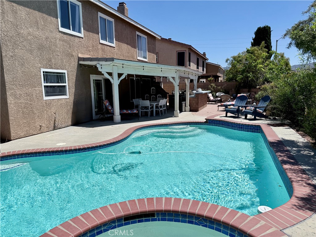 Properties 1 39233 Raphael Lane