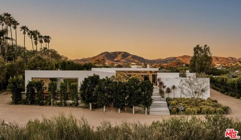 Photo of 28837 Selfridge Drive, Malibu, CA 90265 (MLS # 25630597)