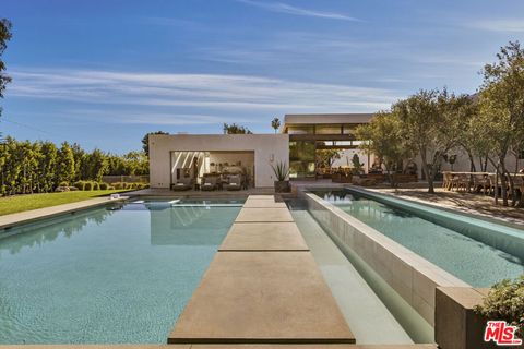 Photo of 28837 Selfridge Drive, Malibu, CA 90265 (MLS # 25630597)