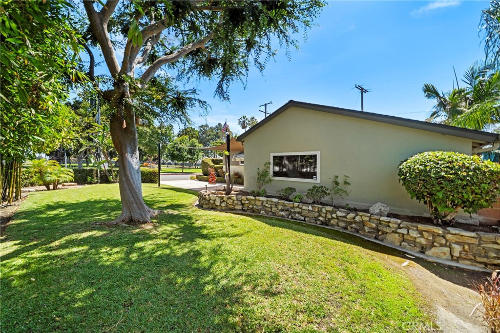 821 N Magnolia Avenue