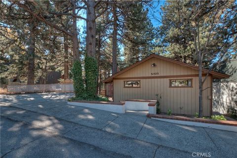 Photo of 31523 Pleasant Drive, Running Springs, CA 92382 (MLS # IG25233696)