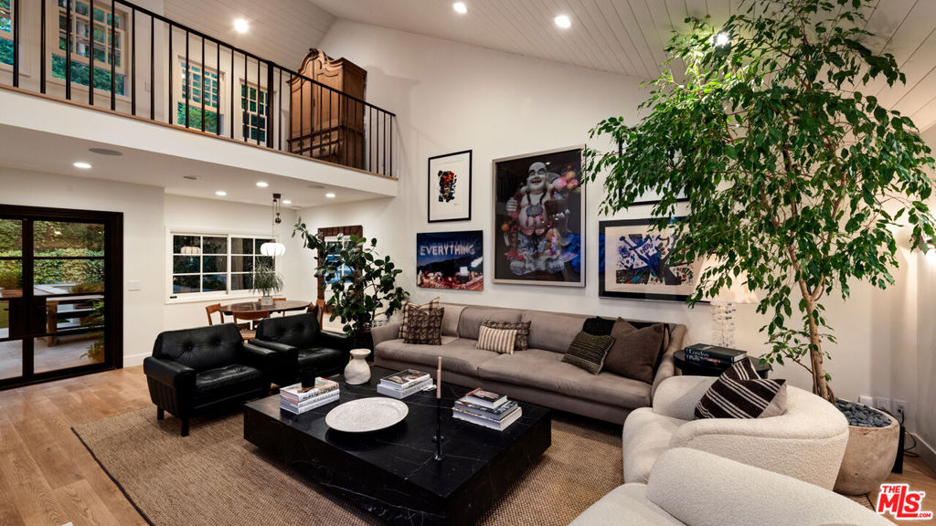 1446 Lindacrest Drive