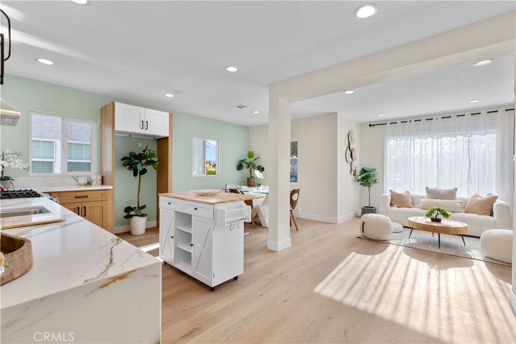 6138 Pepperwood