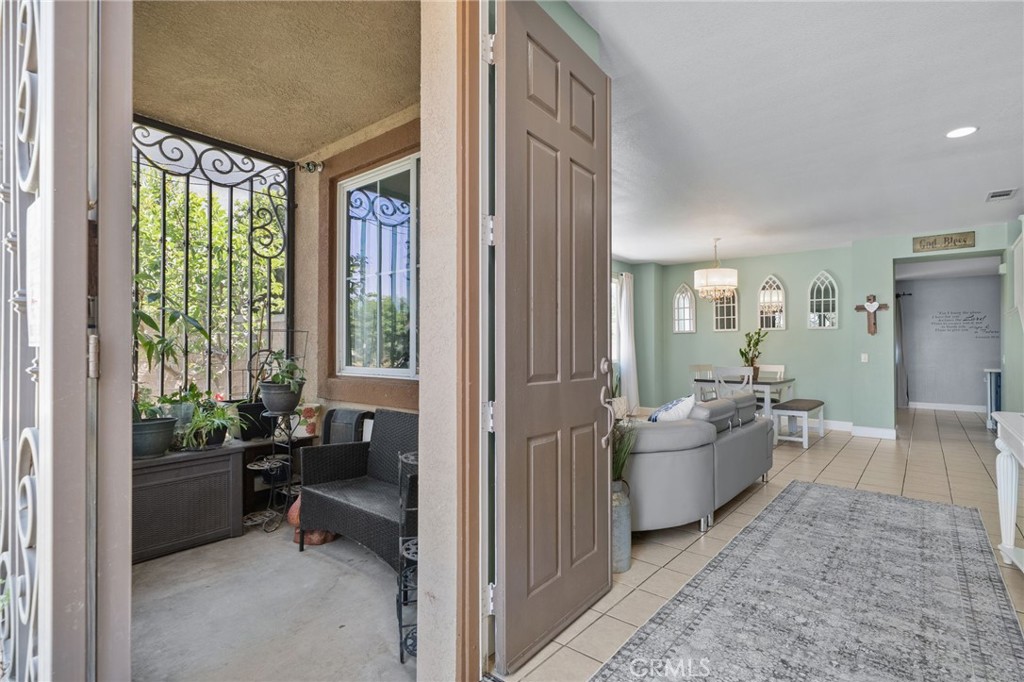 6380 Iris Court