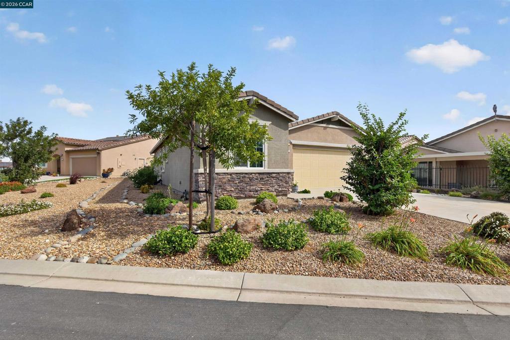 612 Belcarra Ct