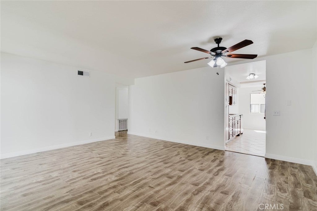 13825 Beaver Street 32