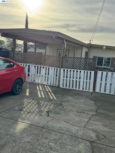 Photo of 431 431 Hilton Ave Ave, Vallejo, CA 94591 (MLS # 41124926)