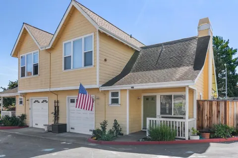 4 Holly Drive Unit C, Freedom, CA 95019 - MLS#: ML82039150