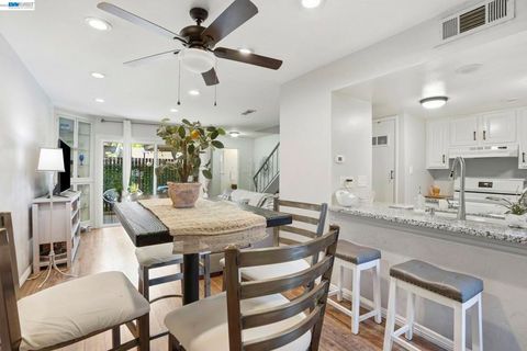 Photo of 5505 Roundtree Dr Dr #B, Concord, CA 94521 (MLS # 41130333)