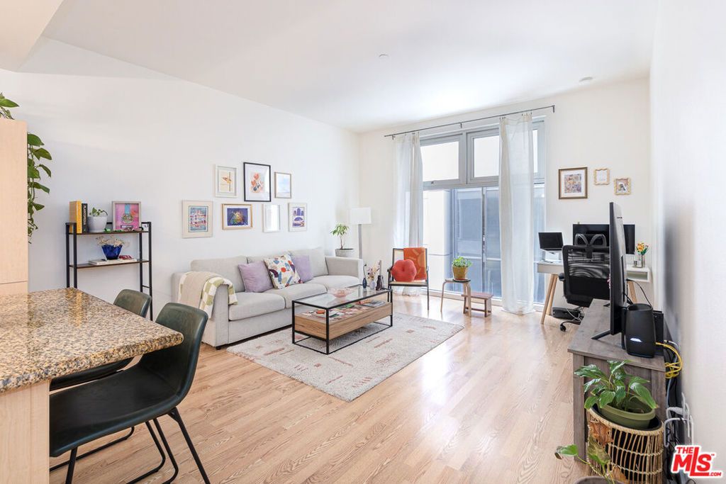 Photo of 630 W 6th Street #407, Los Angeles, CA 90017 (MLS # 26662843)