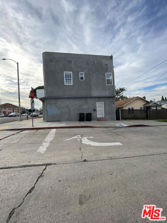 3201 W Florence Avenue