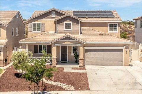 Photo of 34345 Falls View Way WAY, Murrieta, CA 92563 (MLS # CV26164869)