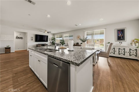 Tiny photo for 34345 Falls View Way WAY, Murrieta, CA 92563 (MLS # CV26164869)