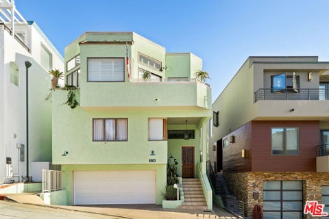 Photo of 208 43rd Street, Manhattan Beach, CA 90266 (MLS # 26985465)