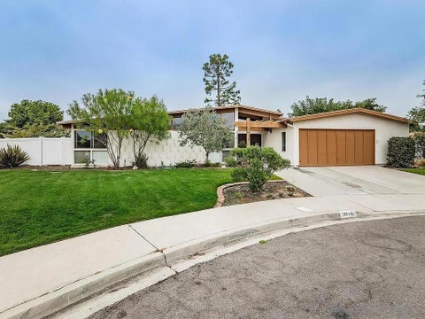 Photo of 5532 Soderblom Ct Ct, San Diego, CA 92122 (MLS # 260020783SD)