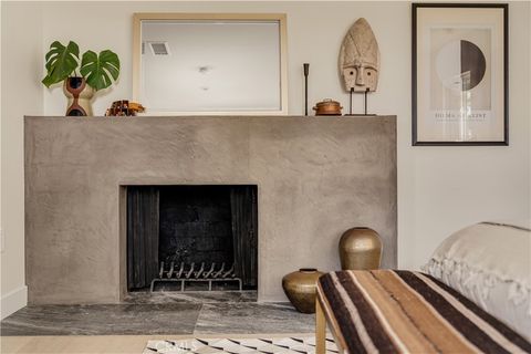 Photo of 3950 Franklin Avenue, Los Angeles, CA 90027 (MLS # WS26031380)