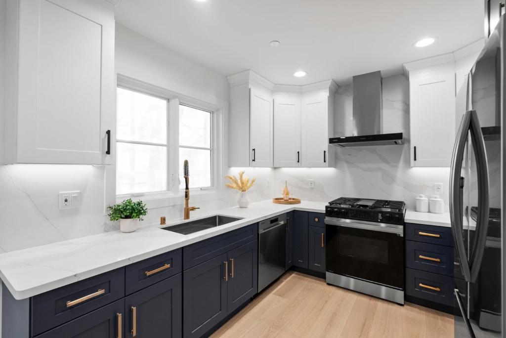 560 El Camino Real 204