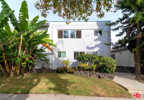 Photo of 1323 11th Street, Santa Monica, CA 90401 (MLS # 26828455)