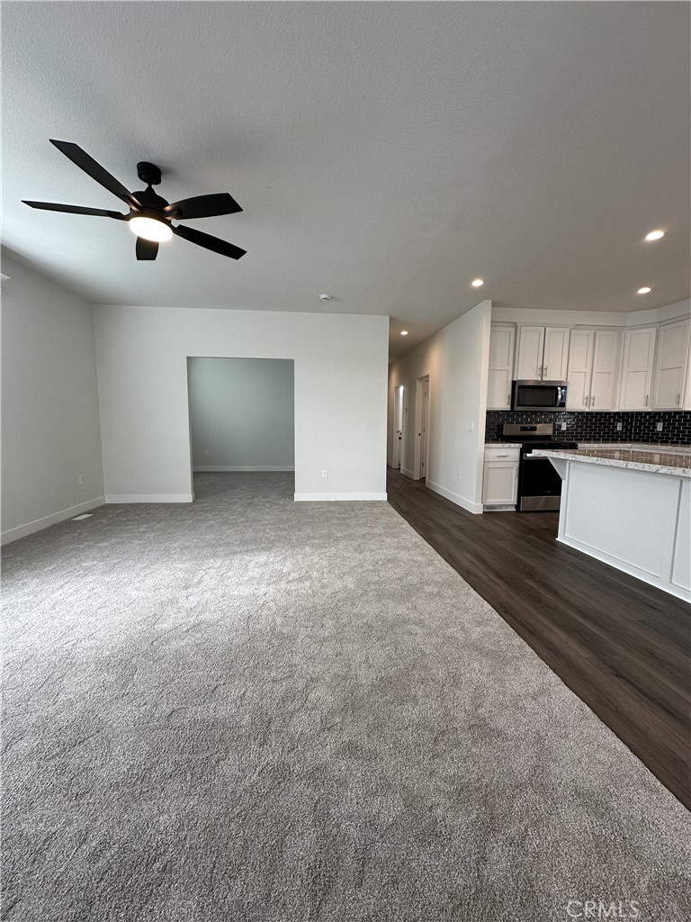 4095 Fruit Street 607