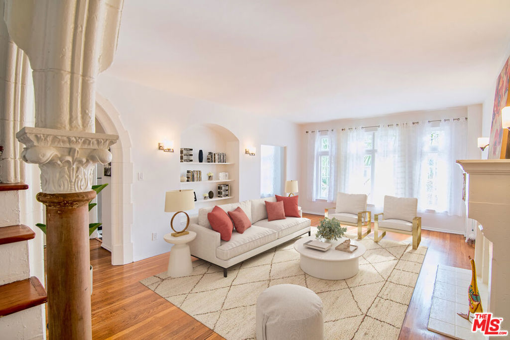Properties 4 4353 W 5th Street