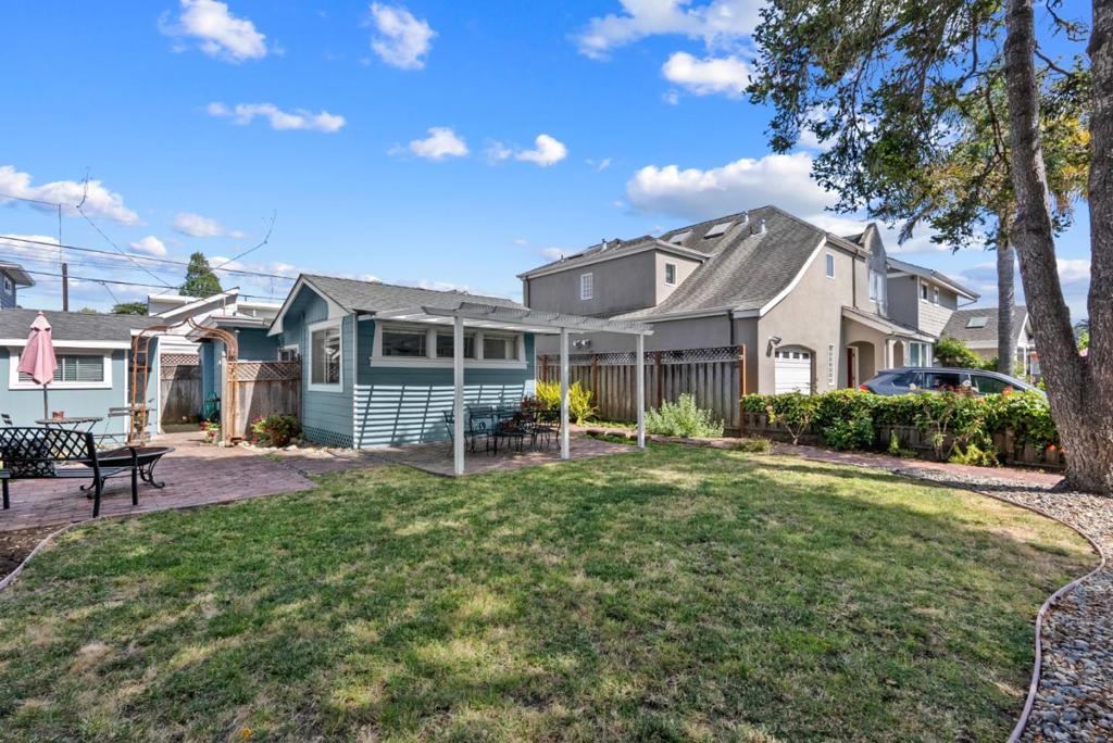 620 Sunset Drive