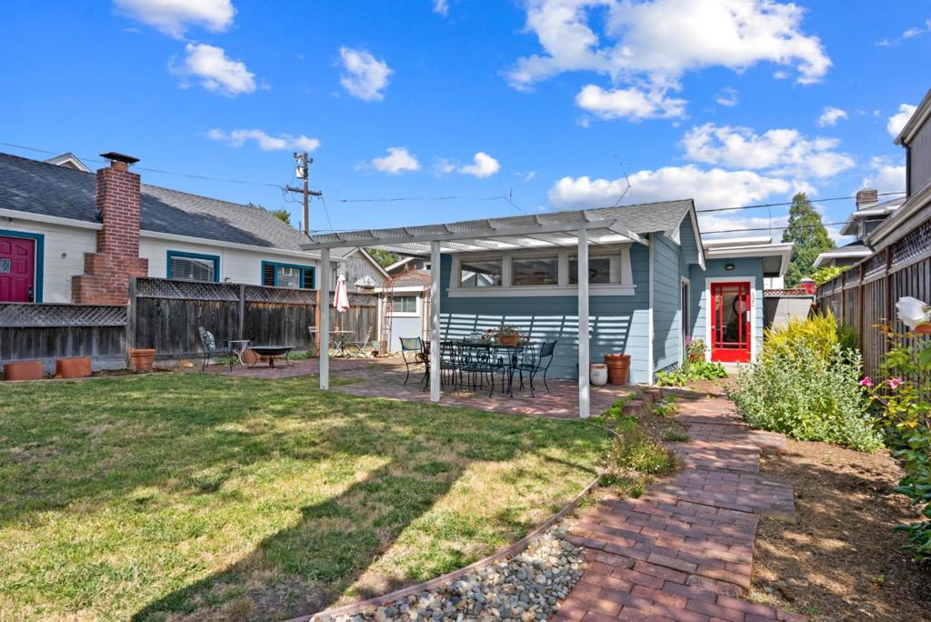 620 Sunset Drive