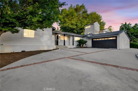 Photo of 4210 Sepulveda Boulevard, Sherman Oaks, CA 91403 (MLS # SR26111305)