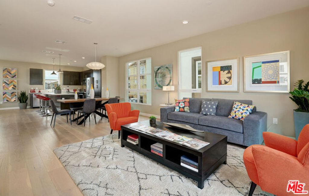 listing image 130727018095488598116