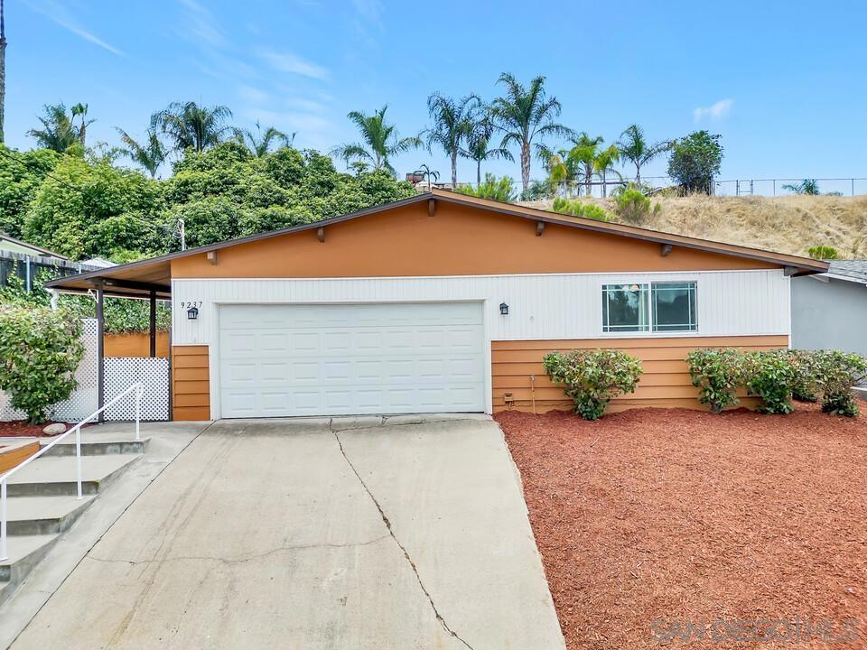 9237 Fanita Rancho