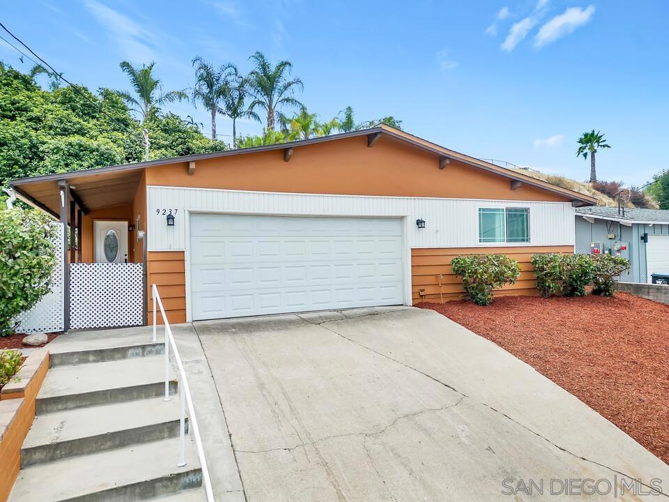 9237 Fanita Rancho RD
