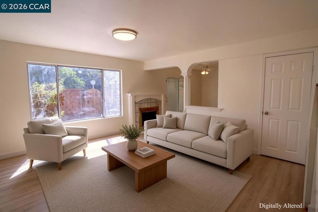 1891 Landana Dr C