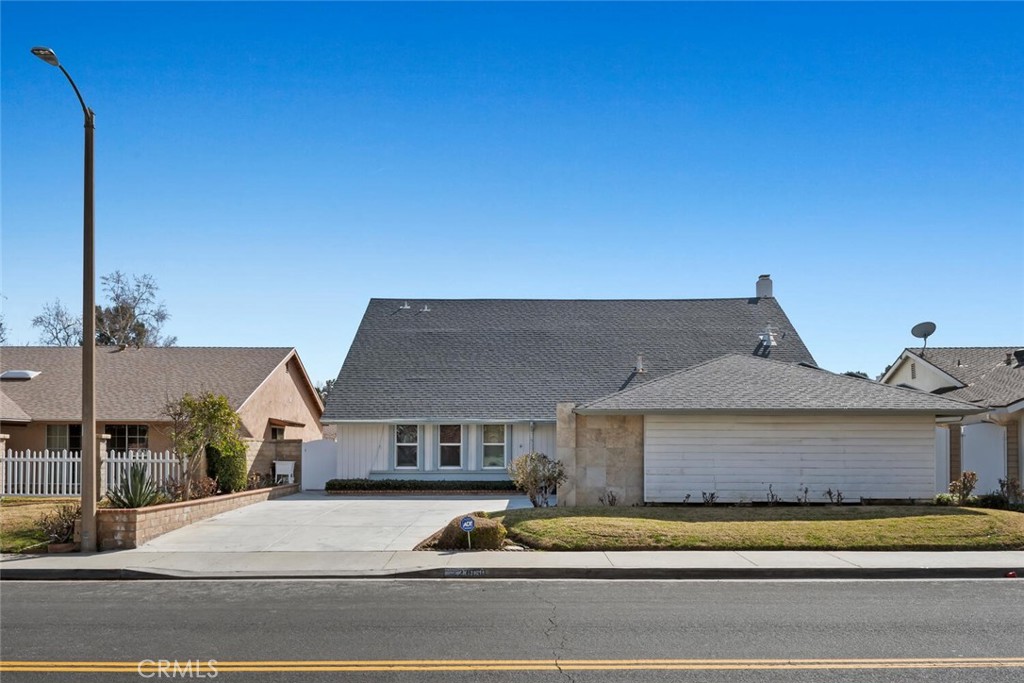 Valencia Glen (VLGL) - Residential Lease