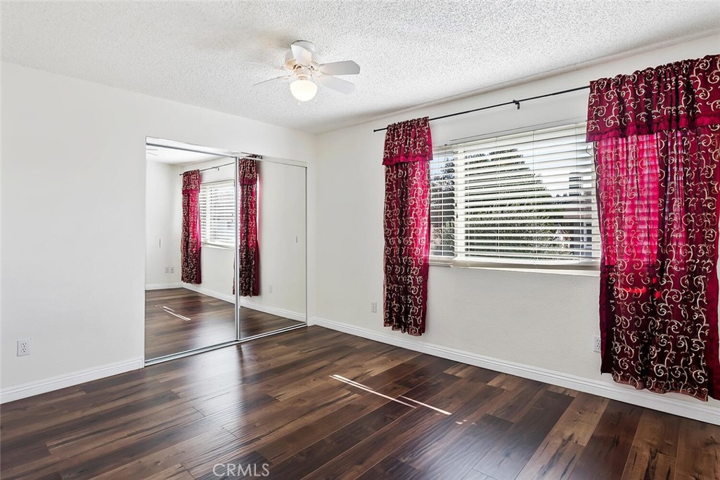 Valencia Glen (VLGL) - Residential Lease